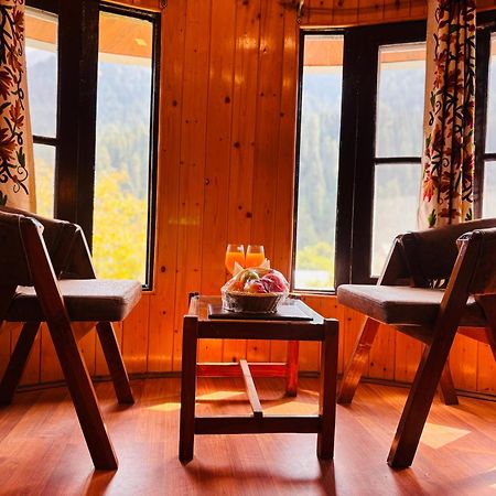 Bombay Palace Hotel Pahalgam Exterior photo